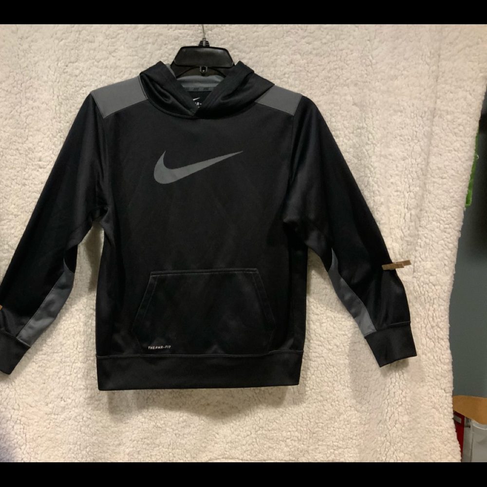 Nike Therma-Fit Hooded Shirt